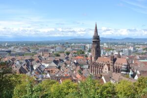 Panoramablick Freiburg (Quelle: Pixabay)